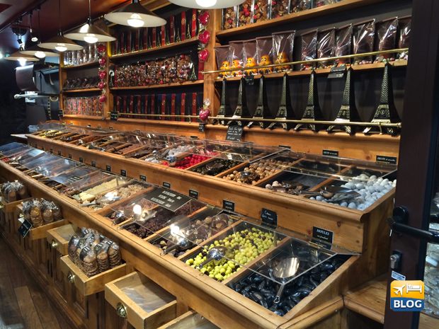 Interno della Maison Georges Larnicol a Parigi