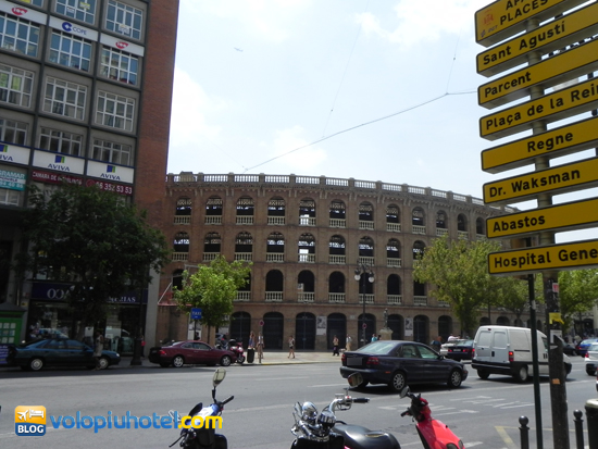 La Plaza de Toros dalla strada