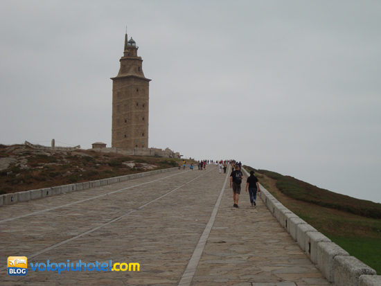 Salita che porta alla Torre di Ercole a La Coruña