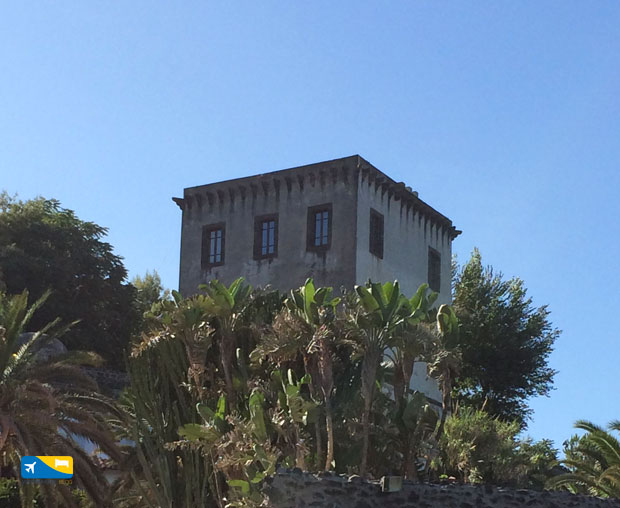 Torre di Guevara o Michelangelo vista dal mare