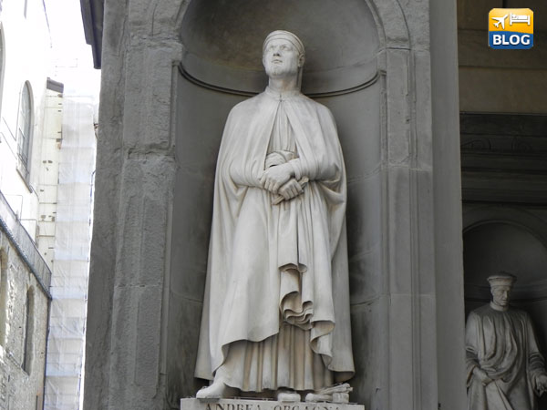 Statue esterno Galleria degli Uffizi