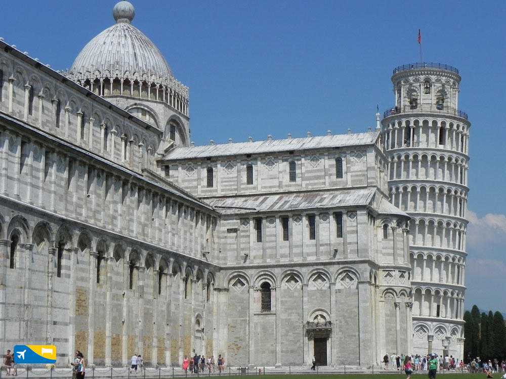 Piazza del Duomo a Pisa