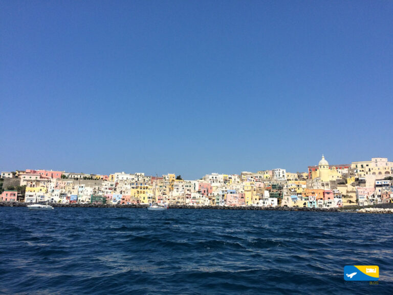 Come arrivare a Procida da Napoli