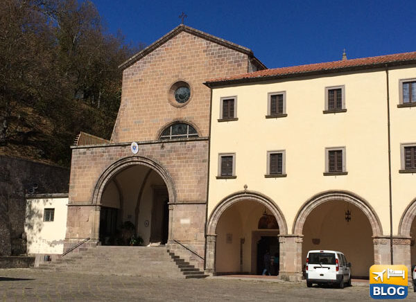 Roccamonfina: Il Santuario di Santa Maria dei Làttani